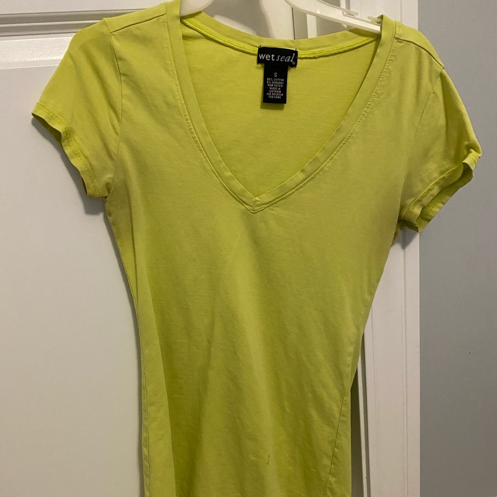 V-neck Tee